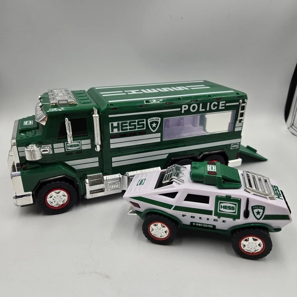 Hess‎ 2023 Police Truck & Armored Car Green White Toy Vehicle Collectible Works